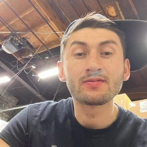 Meet your Posher, Javier